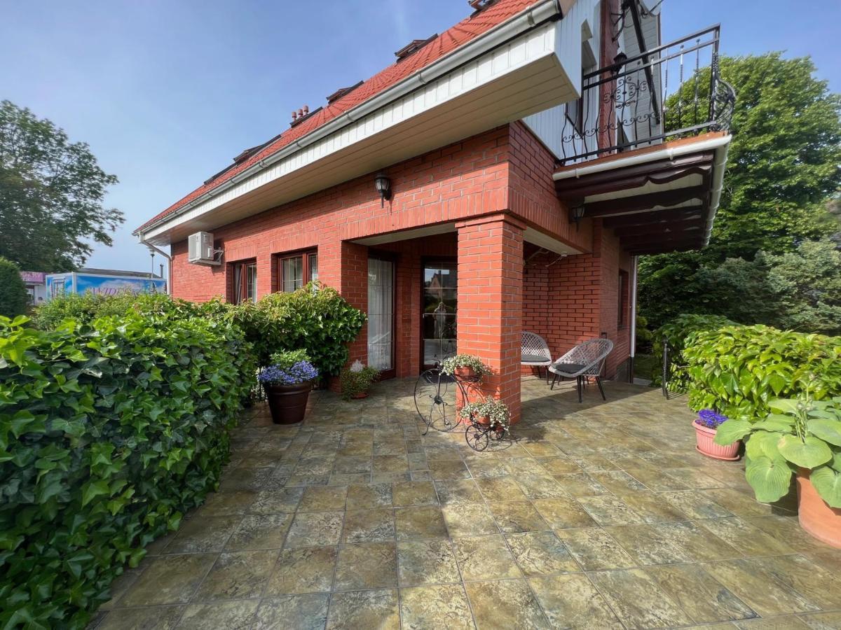 Willa Garden 2 Z Pieknym Ogrodem I Tarasem Ustronie Morskie Luaran gambar